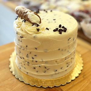 Cannoli Cake